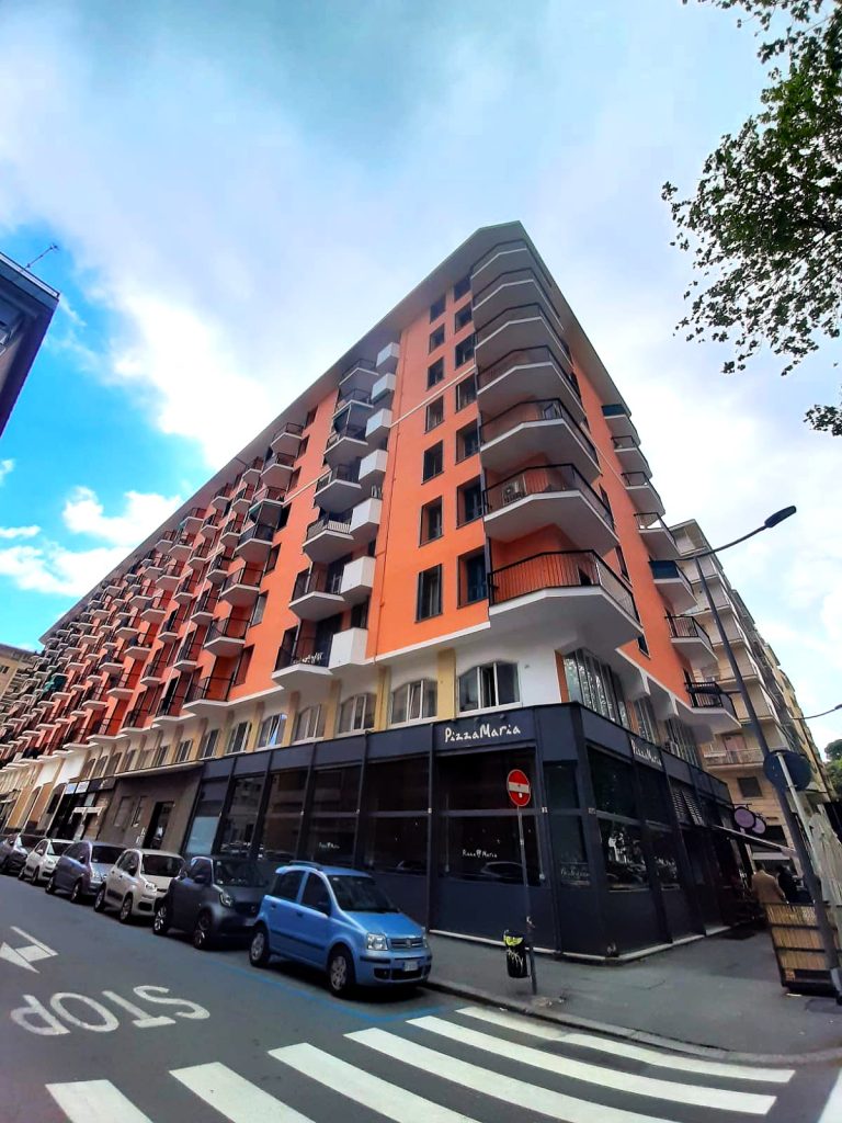 Vista laterale Condominio Via Baroni.