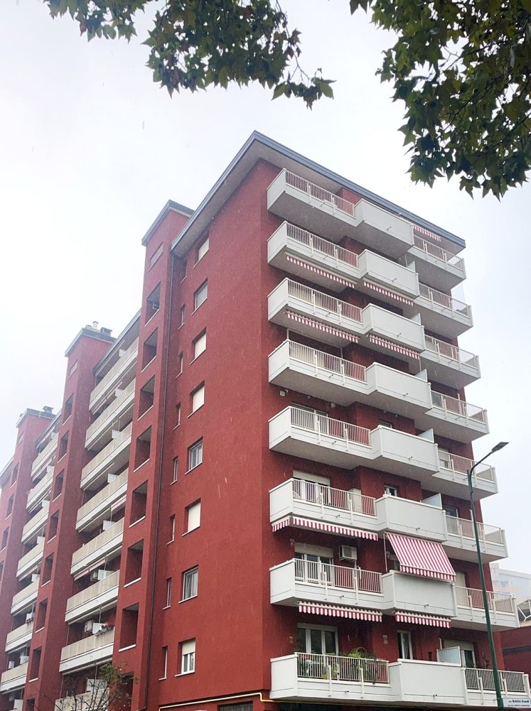 Vista laterale Condominio Magat.