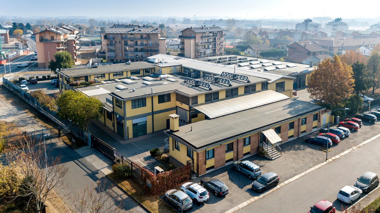 Vista dall'alto dello stabilimento di Gruppo Dimensione a Grugliasco